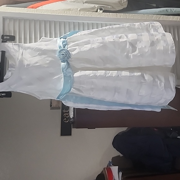 GIRLS DRESS - Picture 2 of 3